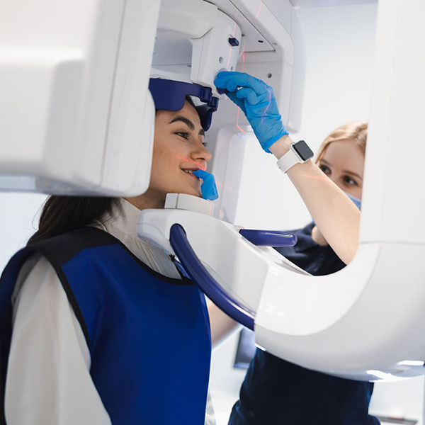 An oral surgery patient getting a 3D xray